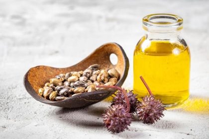 huile de ricin pour les ongles
