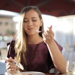 toujours faim même après avoir mangé
