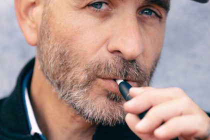 Cigarette électronique ; qu'acheter en 2024 pour débuter ?